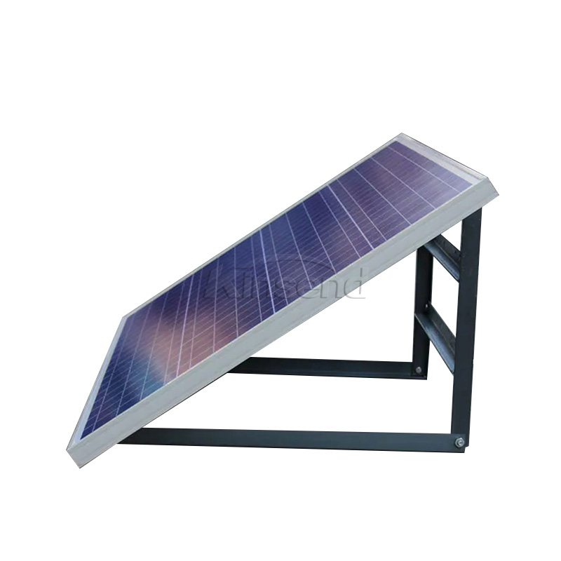 Montaggio del pannello solare domestico portatile triangolare