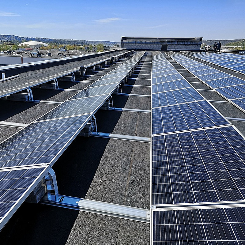flat roof mounted solar panels