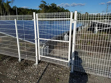Supporto per recinzione in rete metallica solare, Giappone